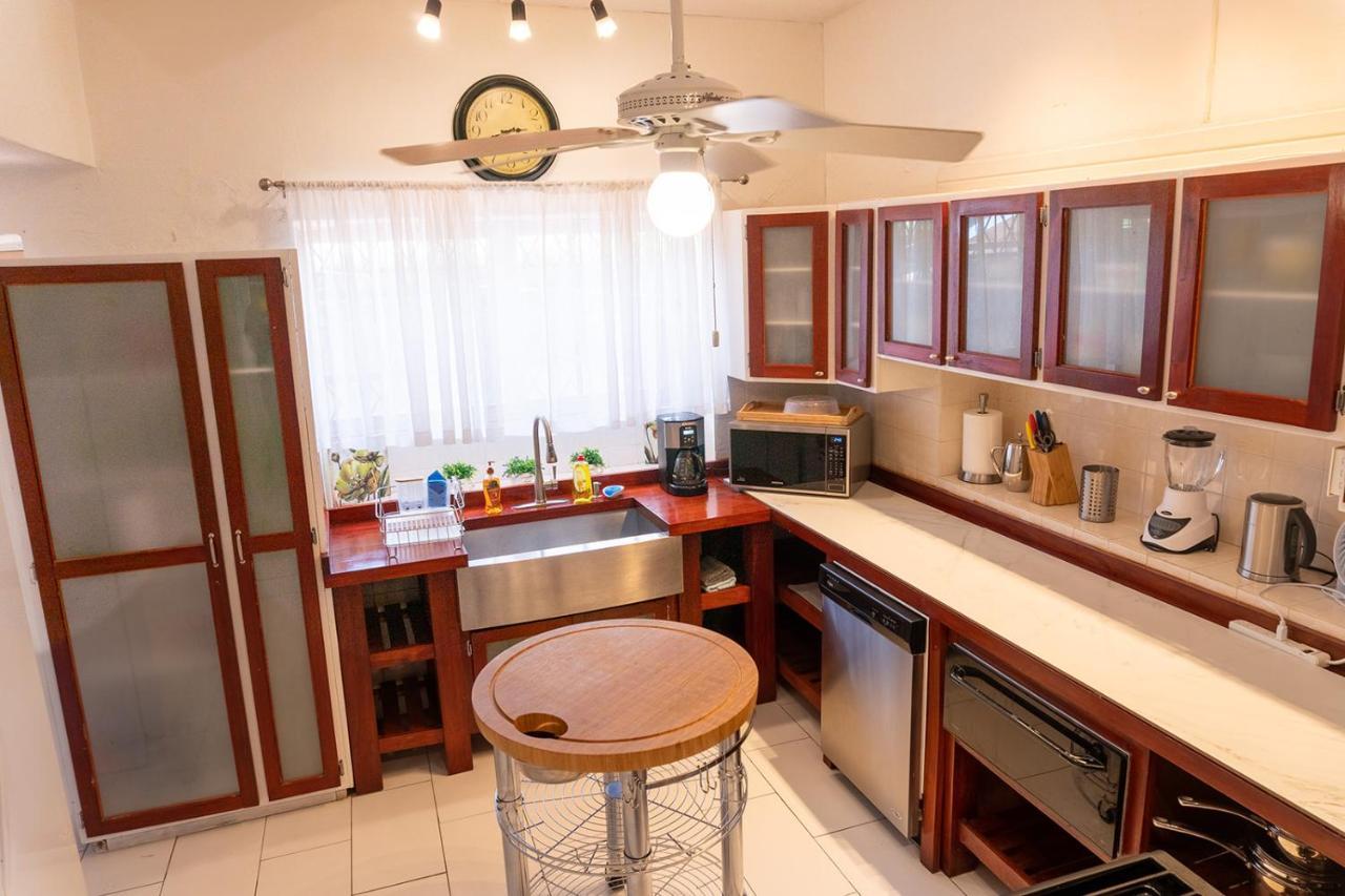 Banyan Beach House Villa Bridgetown Buitenkant foto