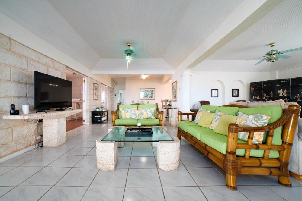 Banyan Beach House Villa Bridgetown Buitenkant foto