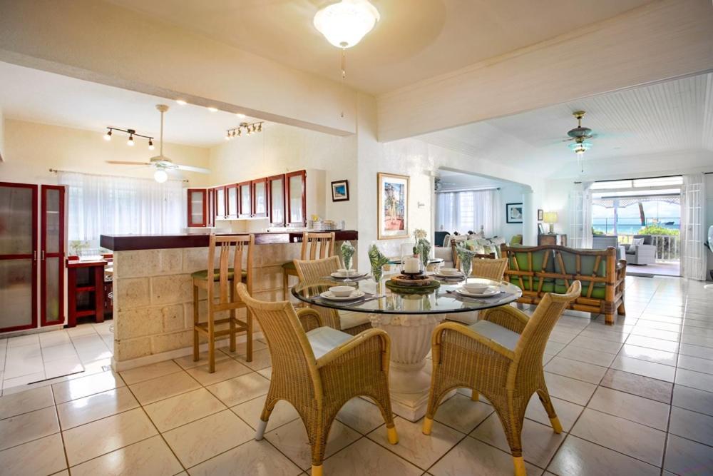 Banyan Beach House Villa Bridgetown Buitenkant foto