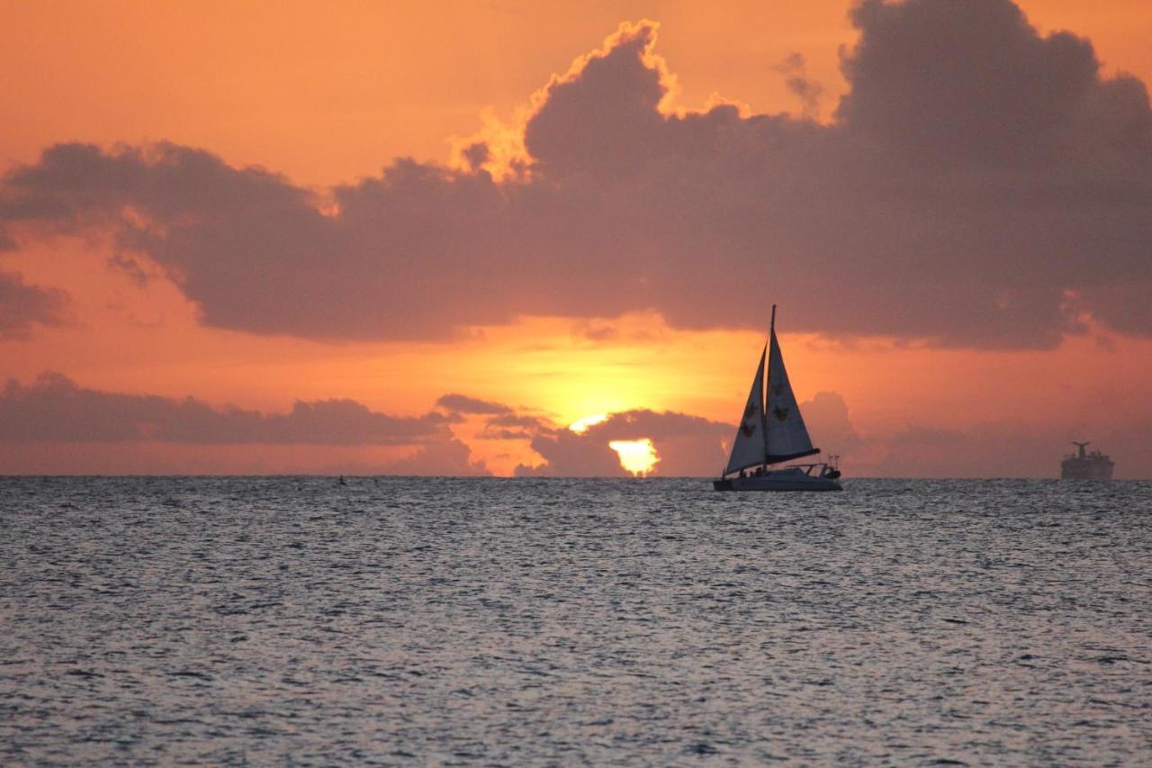 Banyan Beach House Villa Bridgetown Buitenkant foto
